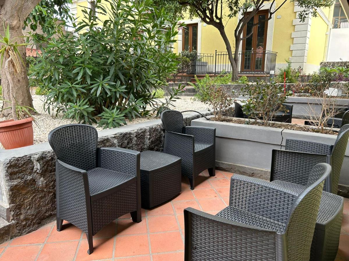 Li Cuti Apartments Catania Exterior photo